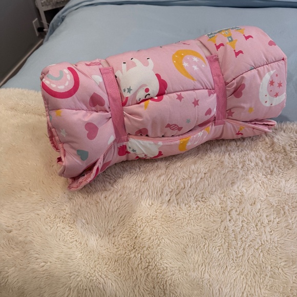 Kids roll in bed with pillow - Picture 1 of 3